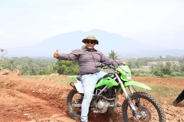 Bupati Lampung Selatan Lakukan Uji Coba Lintasan Sirkuit Motocross