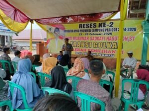 Reses : Warga Sukaraja Gedong Tataan Sampaikan Aspirasi dihadapan Tondi