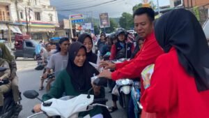 Terus Tebar Kebaikan, Setiap Sehari Aribun Bagikan 500 Takjil ke Masyarakat